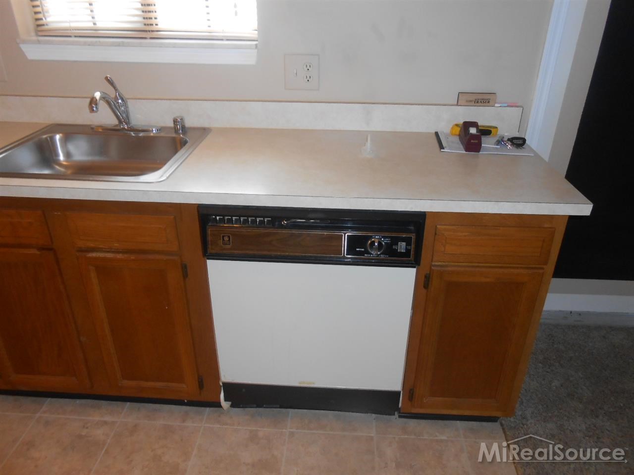 1940 River Road, Unit 8 St. Clair, MI 48079 - Photo 17 of 17 31209486-16.JPG