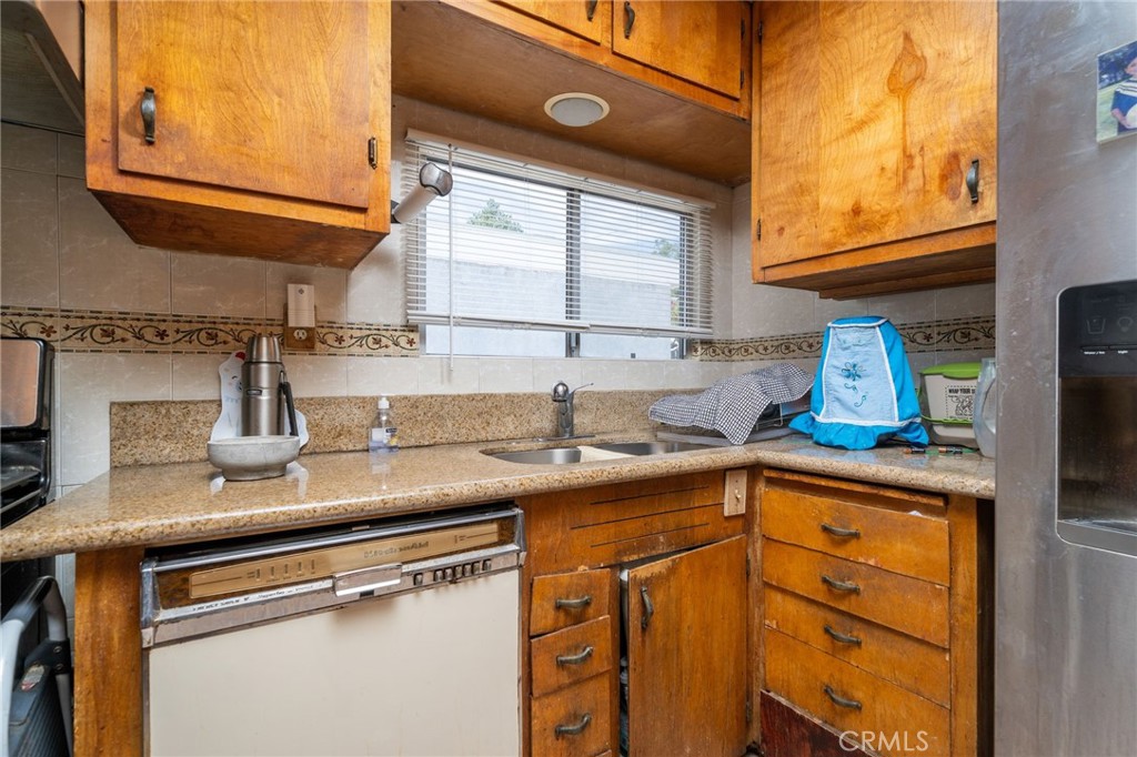 1493 Whitefield Road Pasadena, CA 91104 - Photo 15 of 50 Gallery Image 15