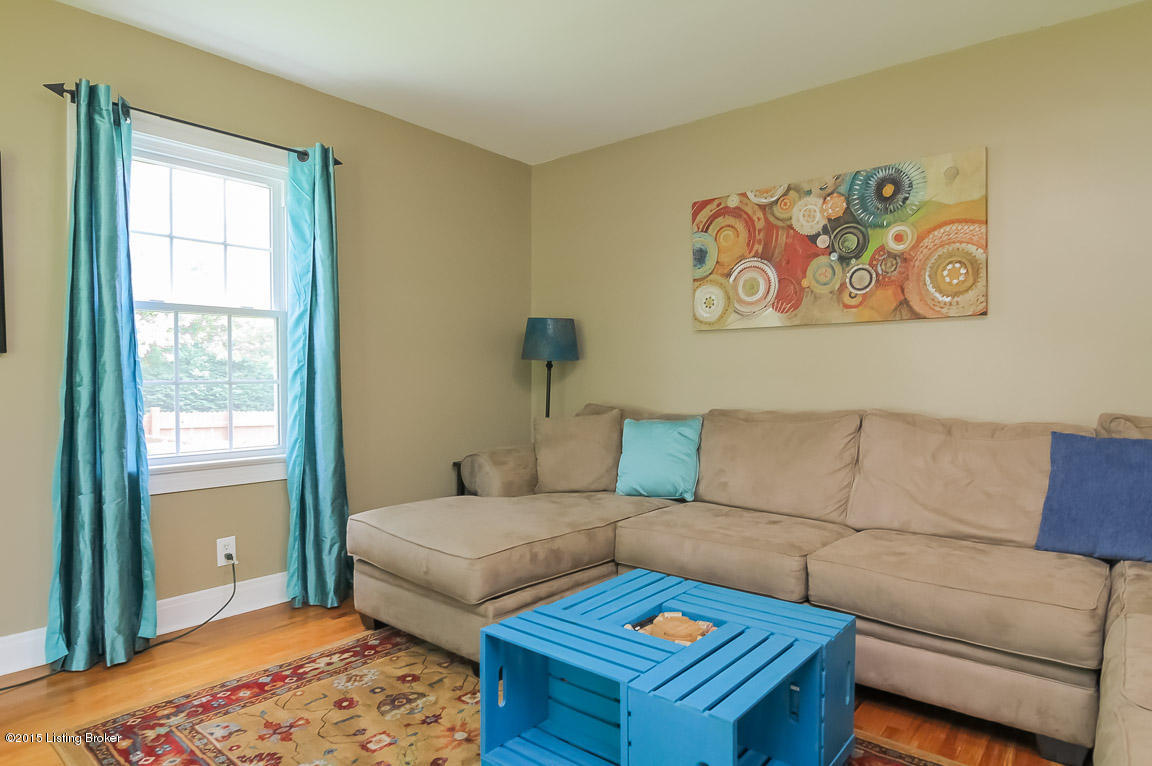 4026 Gloucester Road Louisville, KY 40207 - Photo 10 of 64 8