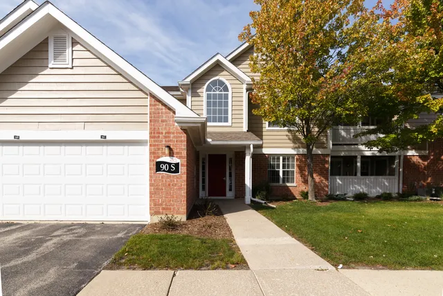 $2,229 | 1681 East Greenbriar Drive, Unit 3825, Schaumburg, IL 60173