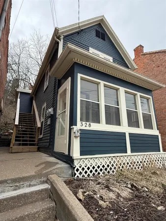 $1,100 | 328 Franklin Street, Galena, IL 61036