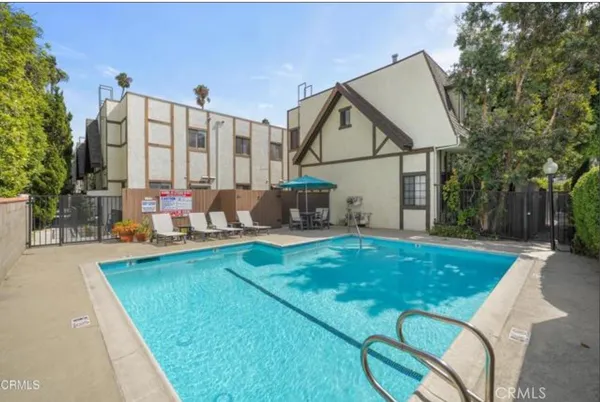 $4,680 | 511 South El Molino Avenue, Unit 17, Pasadena, CA 91101