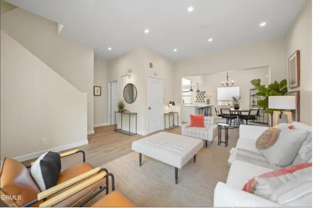 $4,800 | 511 South El Molino Avenue, Unit 17, Pasadena, CA 91101