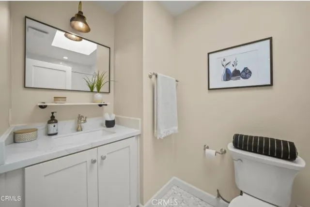 $4,800 | 511 South El Molino Avenue, Unit 17, Pasadena, CA 91101