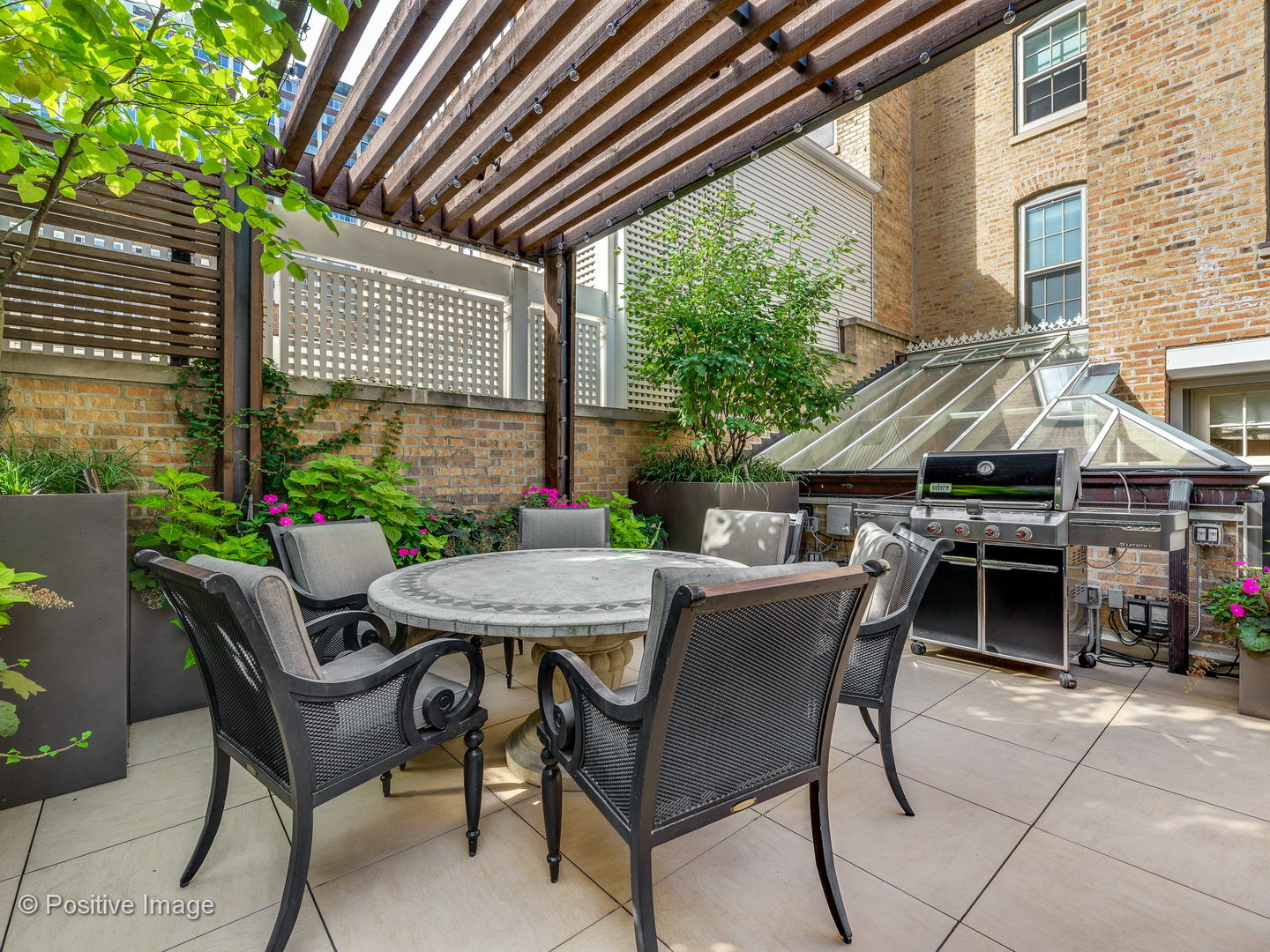 1425 North State Parkway Chicago, IL 60610 - Photo 38 of 40