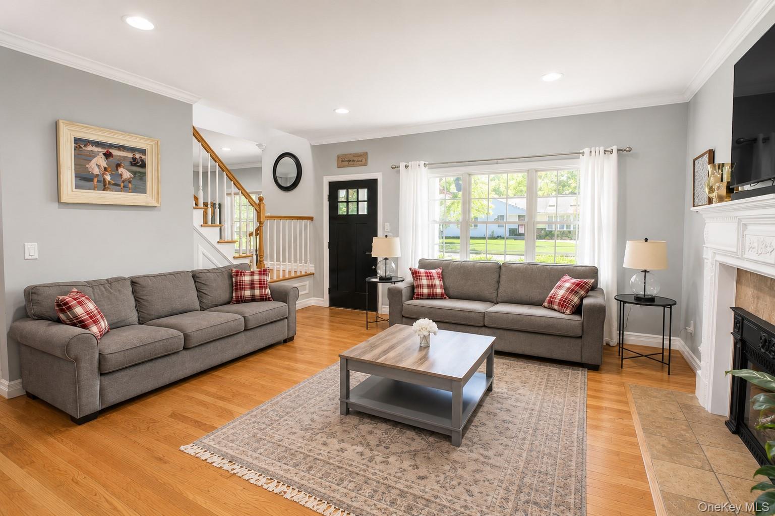 257 4th Street St. James, NY 11780 - Photo 4 of 36