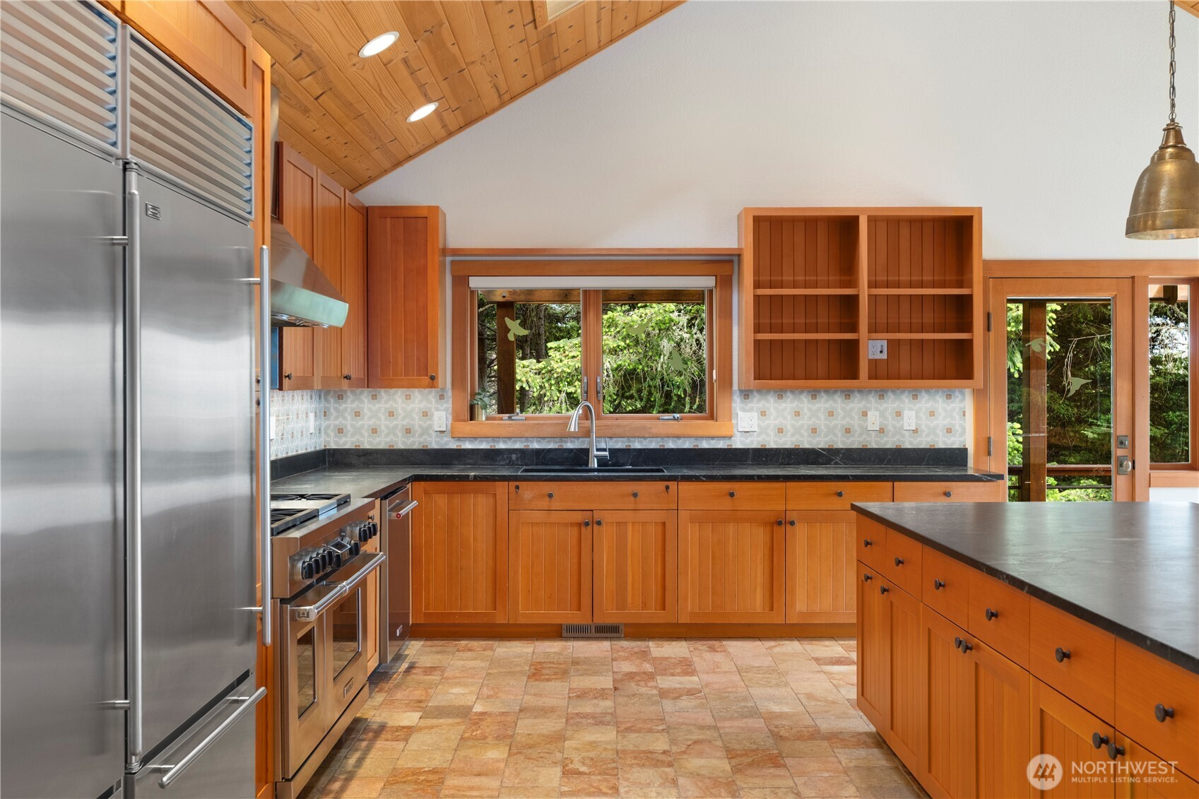 398 Hannah Road Friday Harbor, WA 98250 - Photo 6 of 40