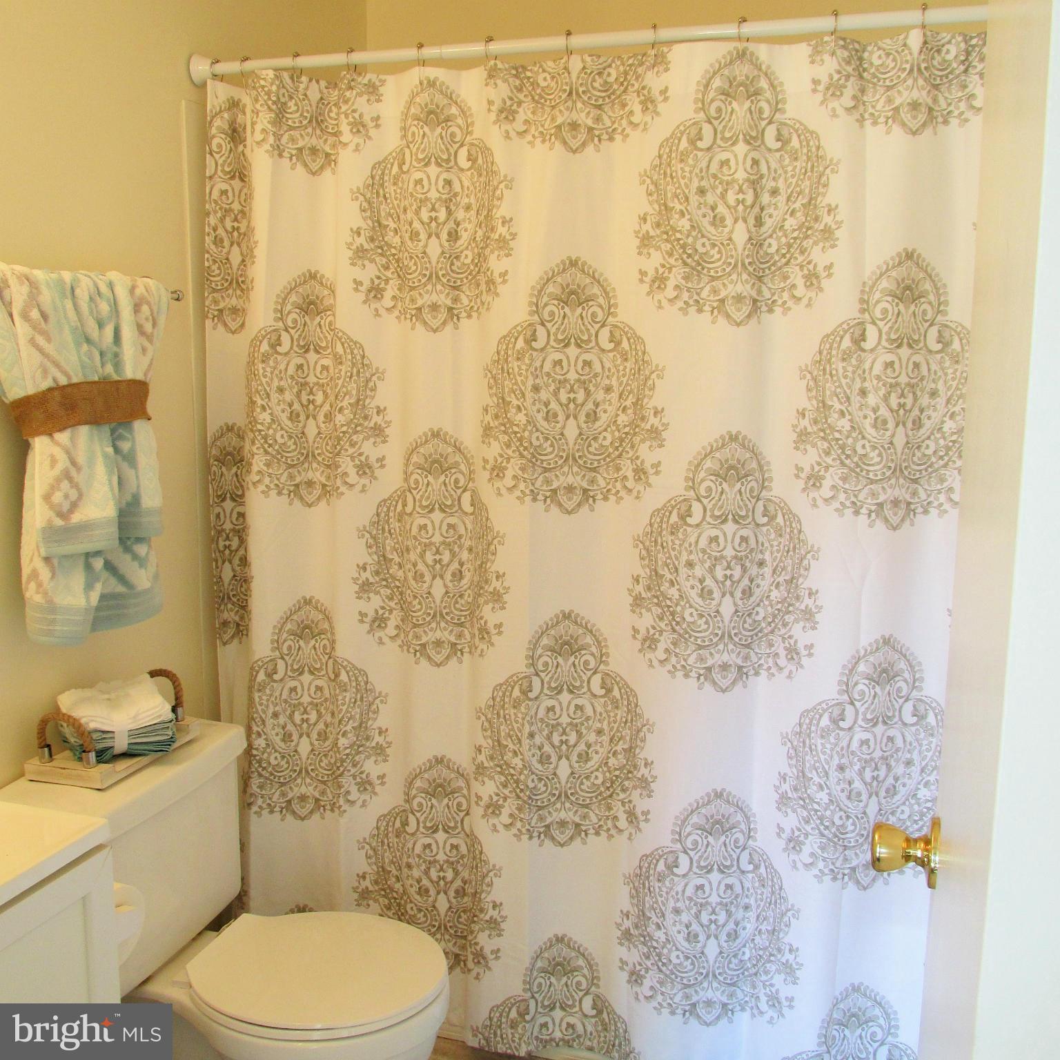 1982 Rye Court Lusby, MD 20657 - Photo 11 of 26 Hall Bath 2