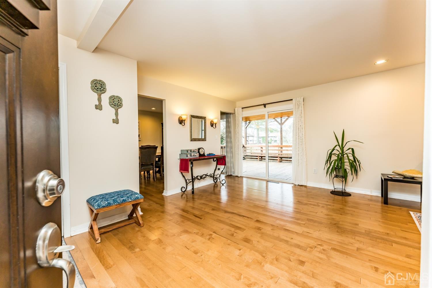 14 Overton Road East Windsor, NJ 08520 - Photo 4 of 39 Gallery Image 4