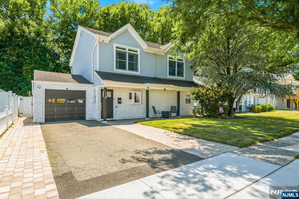 118 Howard Avenue Rochelle Park, NJ 07662 - Photo 4 of 32