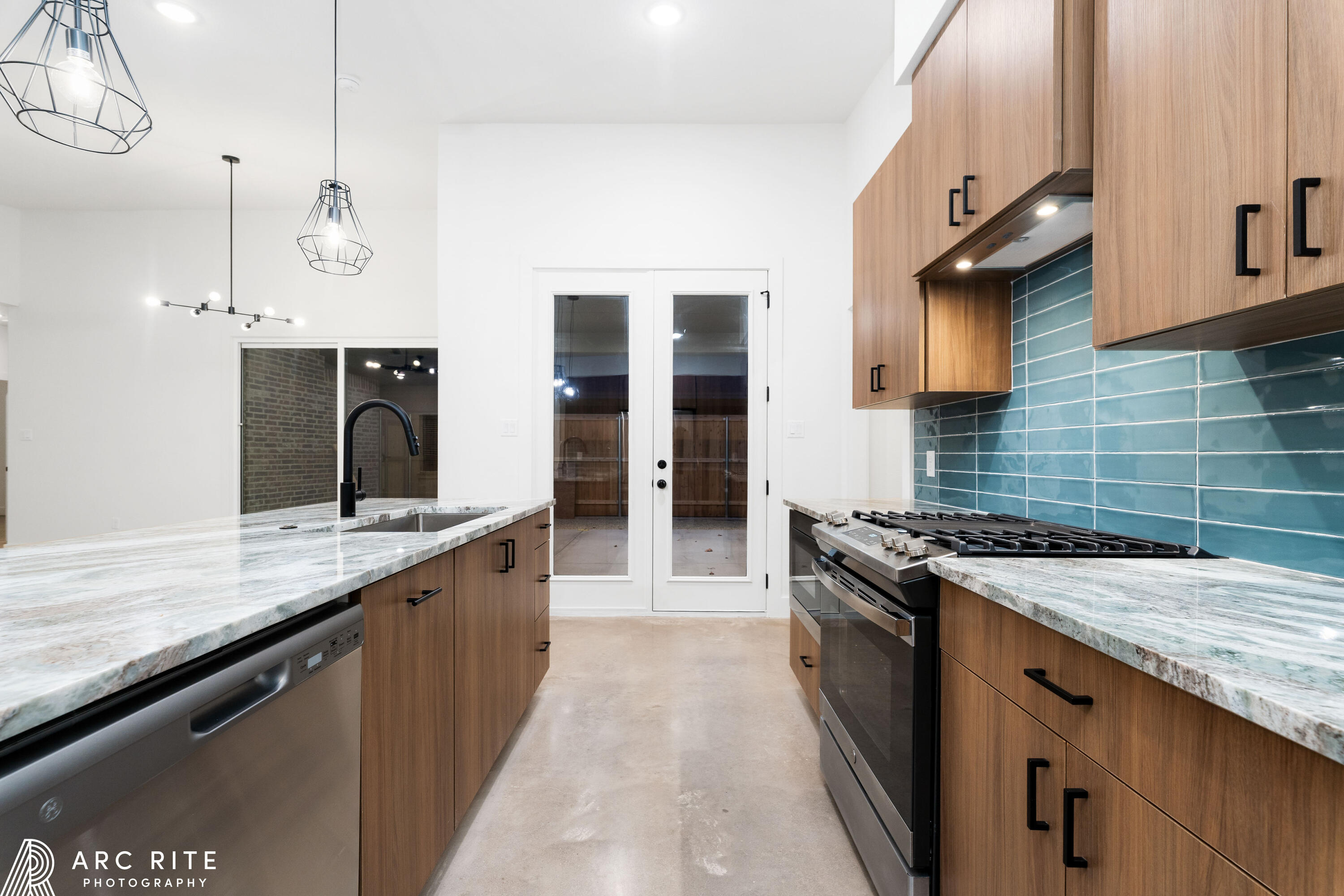 4523 22nd Place Lubbock, TX 79407 - Photo 9 of 29 452322ndPl-28