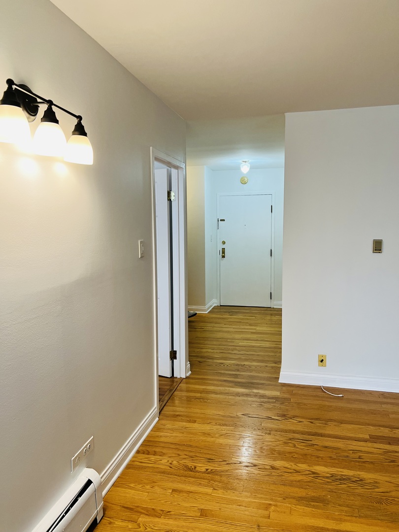 9001 Golf Road, Unit 2I Des Plaines, IL 60016 - Photo 7 of 20
