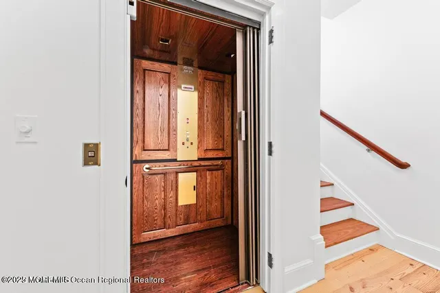 $25,000 | 18 Sheraton Lane, Rumson, NJ 07760