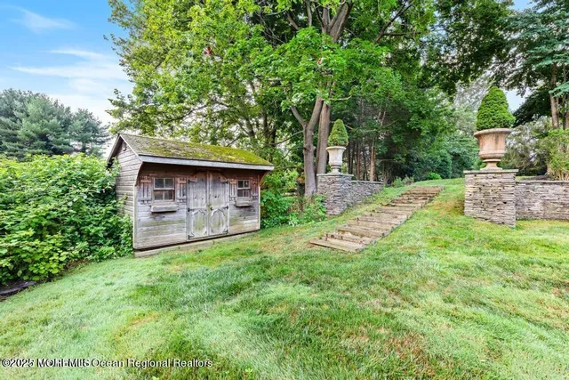 $25,000 | 18 Sheraton Lane, Rumson, NJ 07760