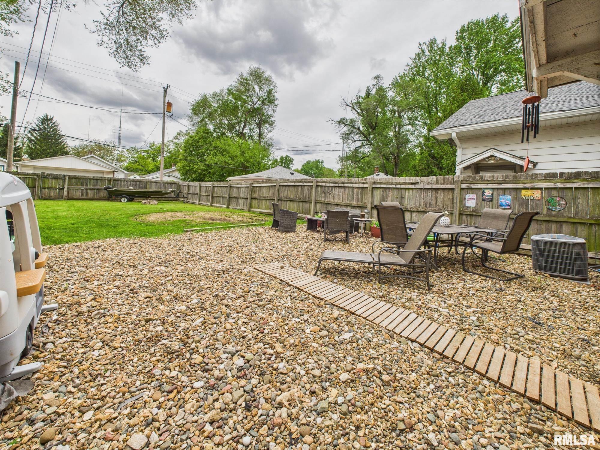 2417 Yale Boulevard Springfield, IL 62703 - Photo 18 of 19