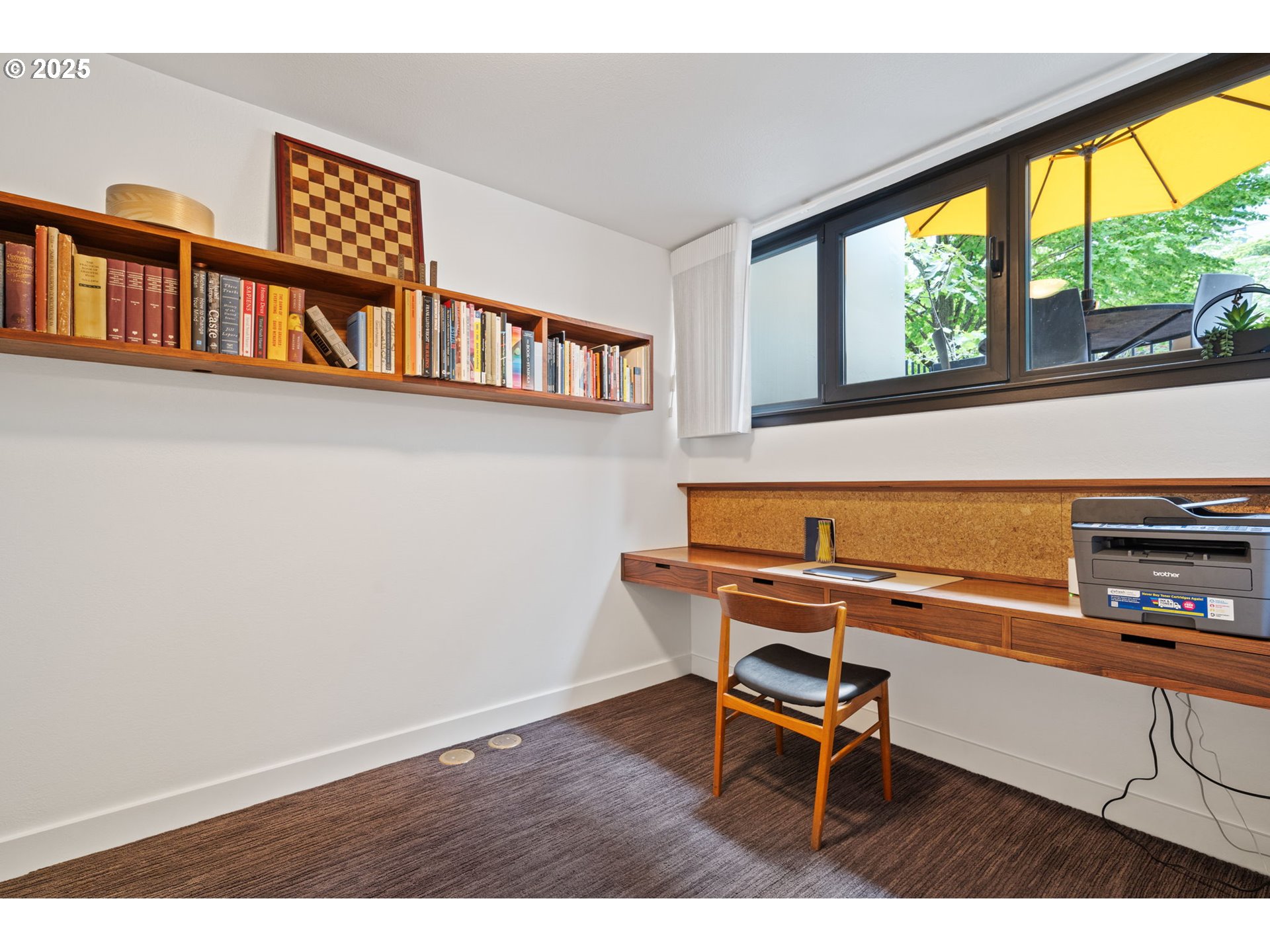 255 Southwest Harrison Street, Unit TH5 Portland, OR 97201 - Photo 28 of 40 a bench sitting in front of a building