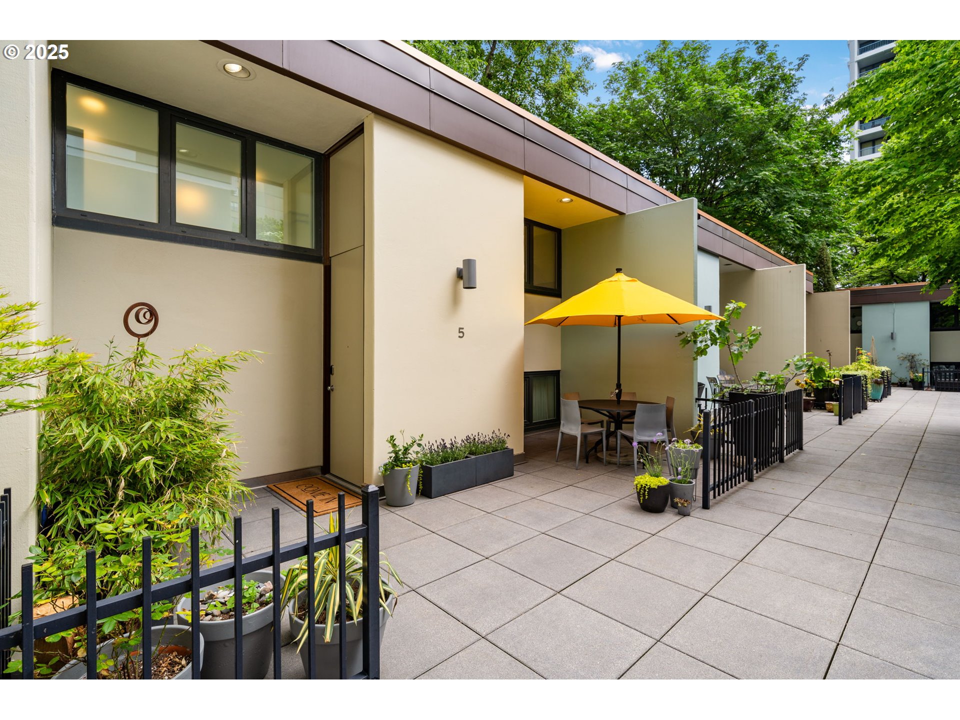 255 Southwest Harrison Street, Unit TH5 Portland, OR 97201 - Photo 3 of 40