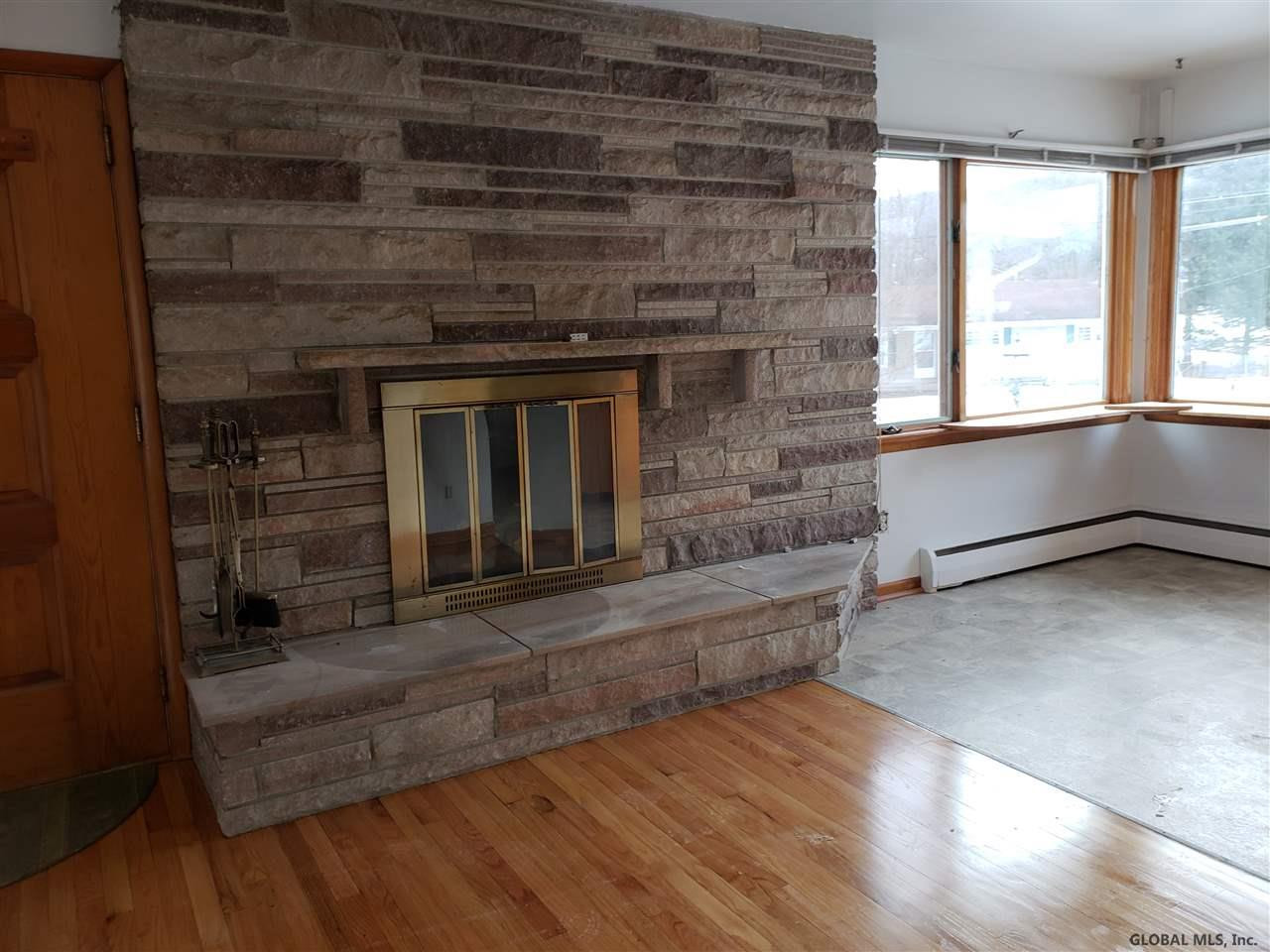 111 Eastover Road Troy, NY 12182 - Photo 2 of 14 Photo 2