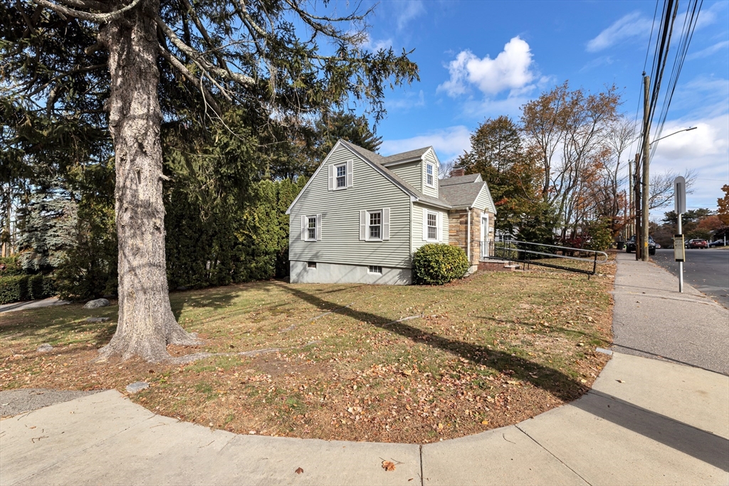 49 Summit Street Boston, MA 02136 - Photo 3 of 29