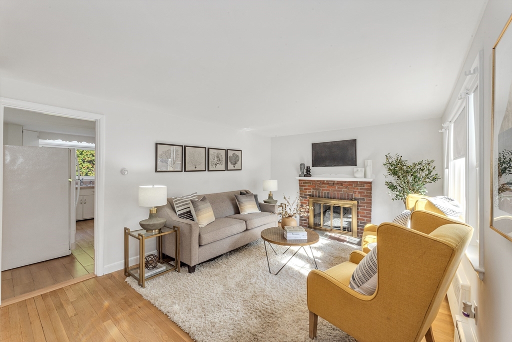 49 Summit Street Boston, MA 02136 - Photo 5 of 29