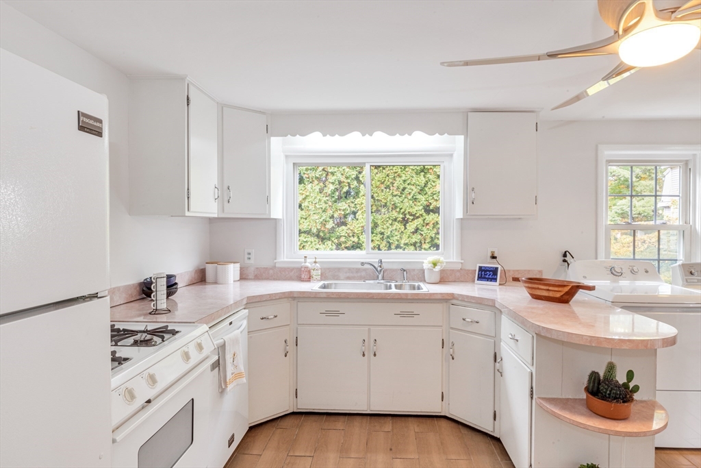 49 Summit Street Boston, MA 02136 - Photo 8 of 29