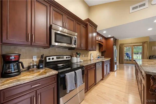 $289,000 | 669 Idlewood Boulevard North, Van Buren, NY 13027