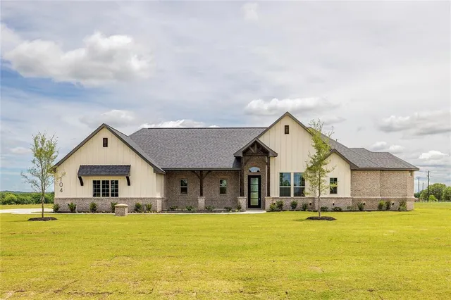 $599,900 | 104 Prairie Winds Drive, Poolville, TX 76487