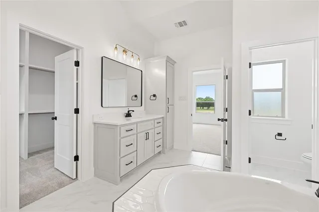 $599,900 | 104 Prairie Winds Drive, Poolville, TX 76487