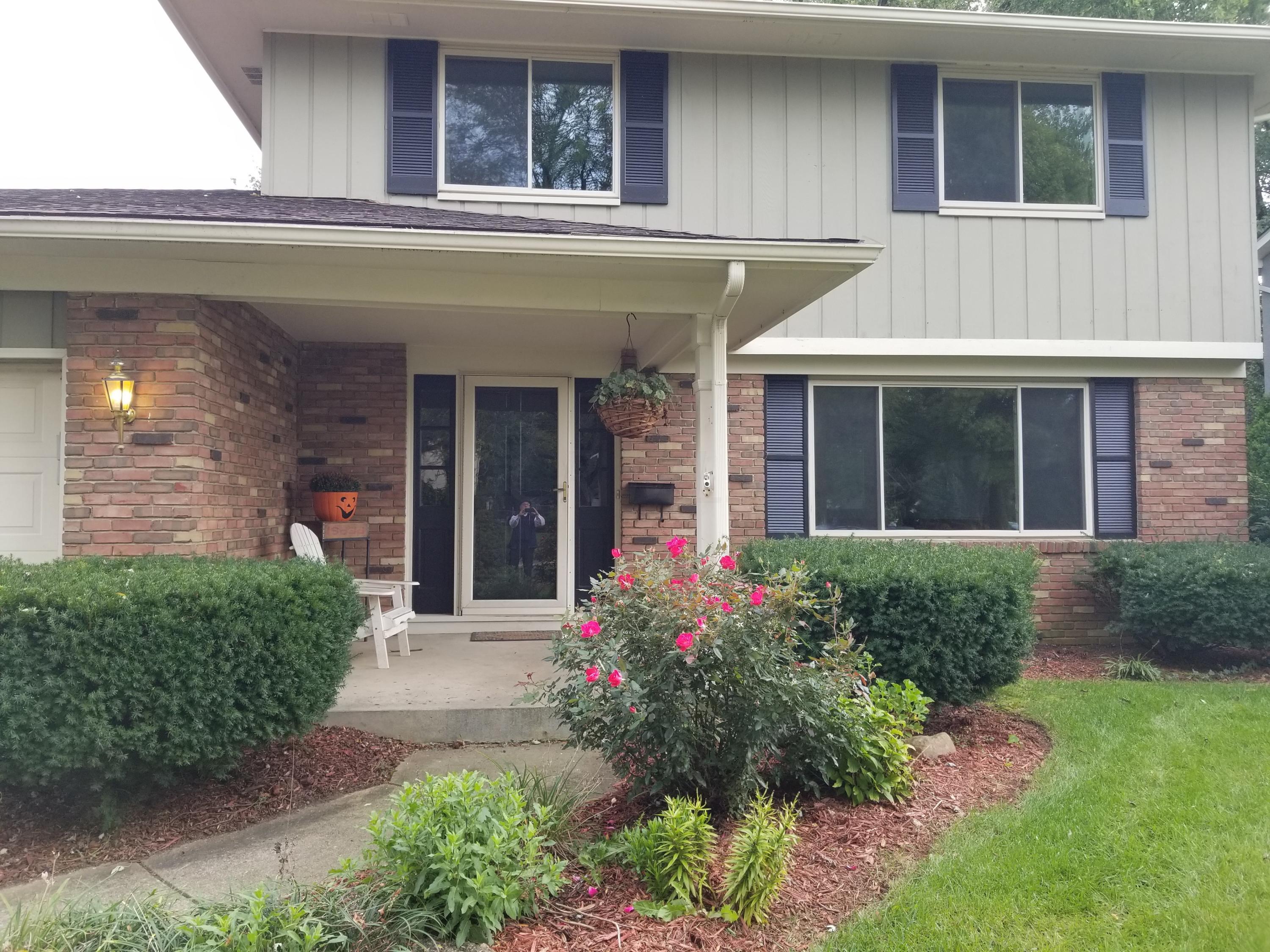 1915 Fairhaven Road Columbus, OH 43229 - Photo 1 of 28 Gallery Image 1