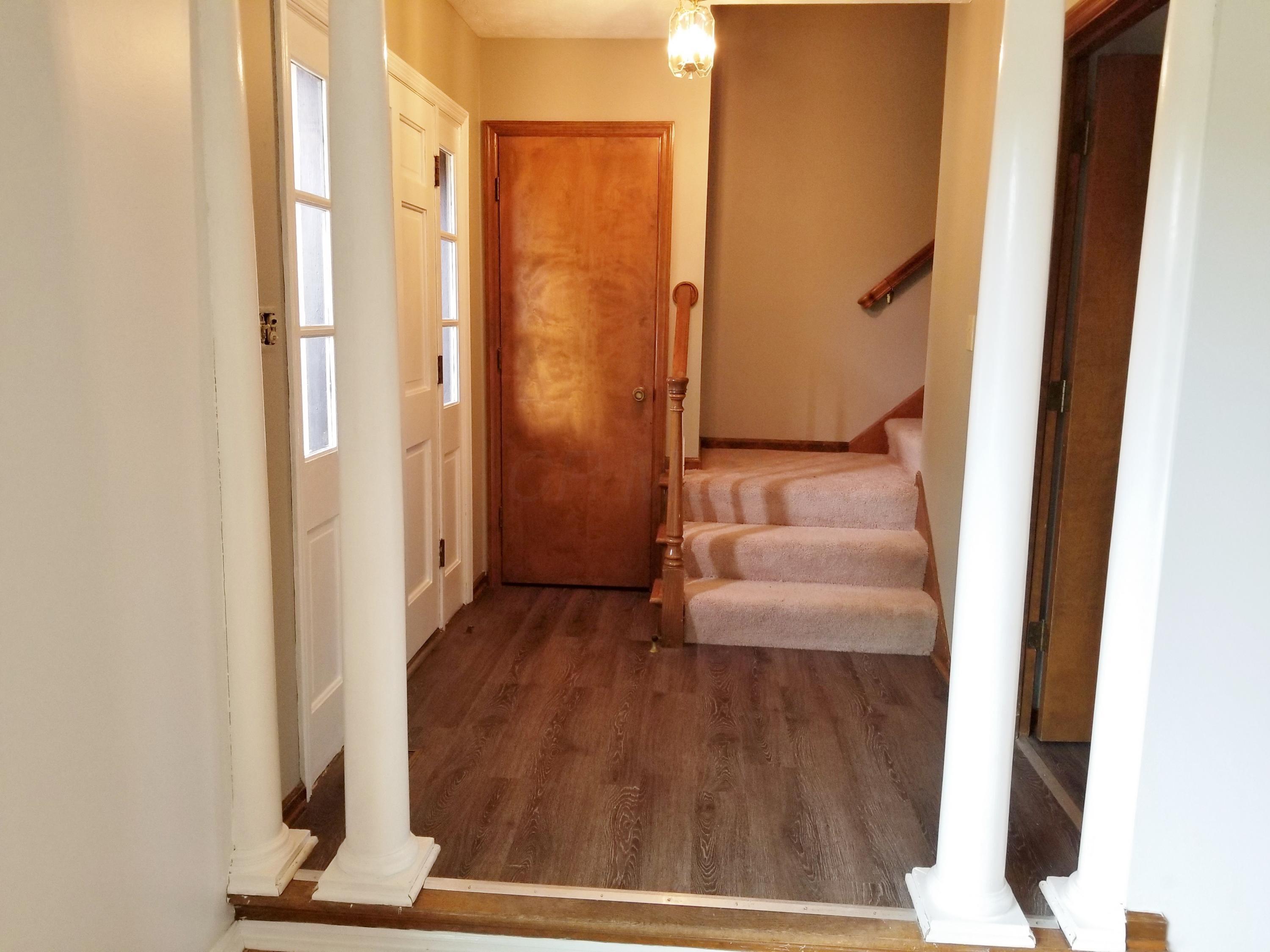 1915 Fairhaven Road Columbus, OH 43229 - Photo 2 of 28 Gallery Image 2
