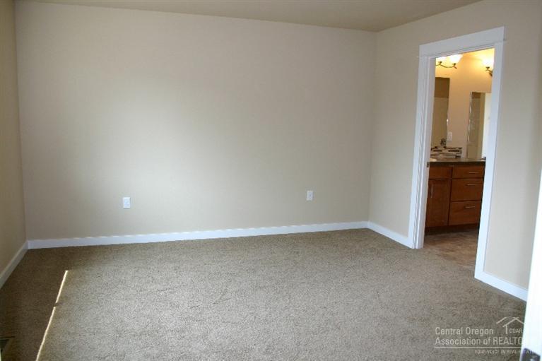 21160 Southeast Reed Market Road Bend, OR 97702 - Photo 6 of 18 Additional Photo