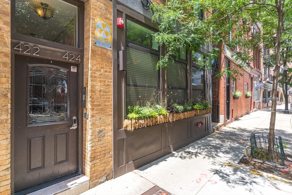 422 Hanover Street, Unit 3 Boston, MA 02113 - Photo 18 of 20