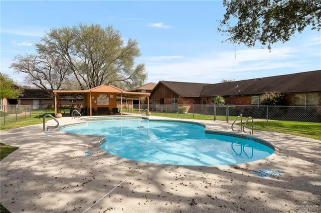 $1,350 | 415 South Westgate Drive, Unit 22, Weslaco, TX 78596