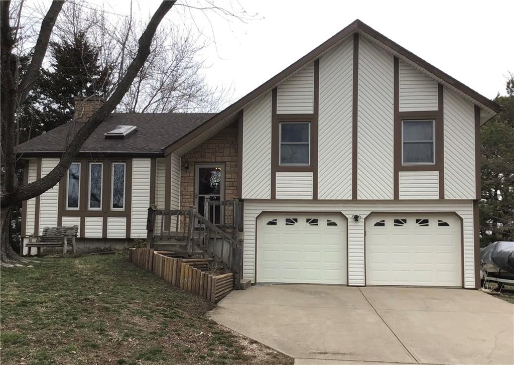 6500 West 202nd Terrace, Bucyrus, KS 66013 Compass