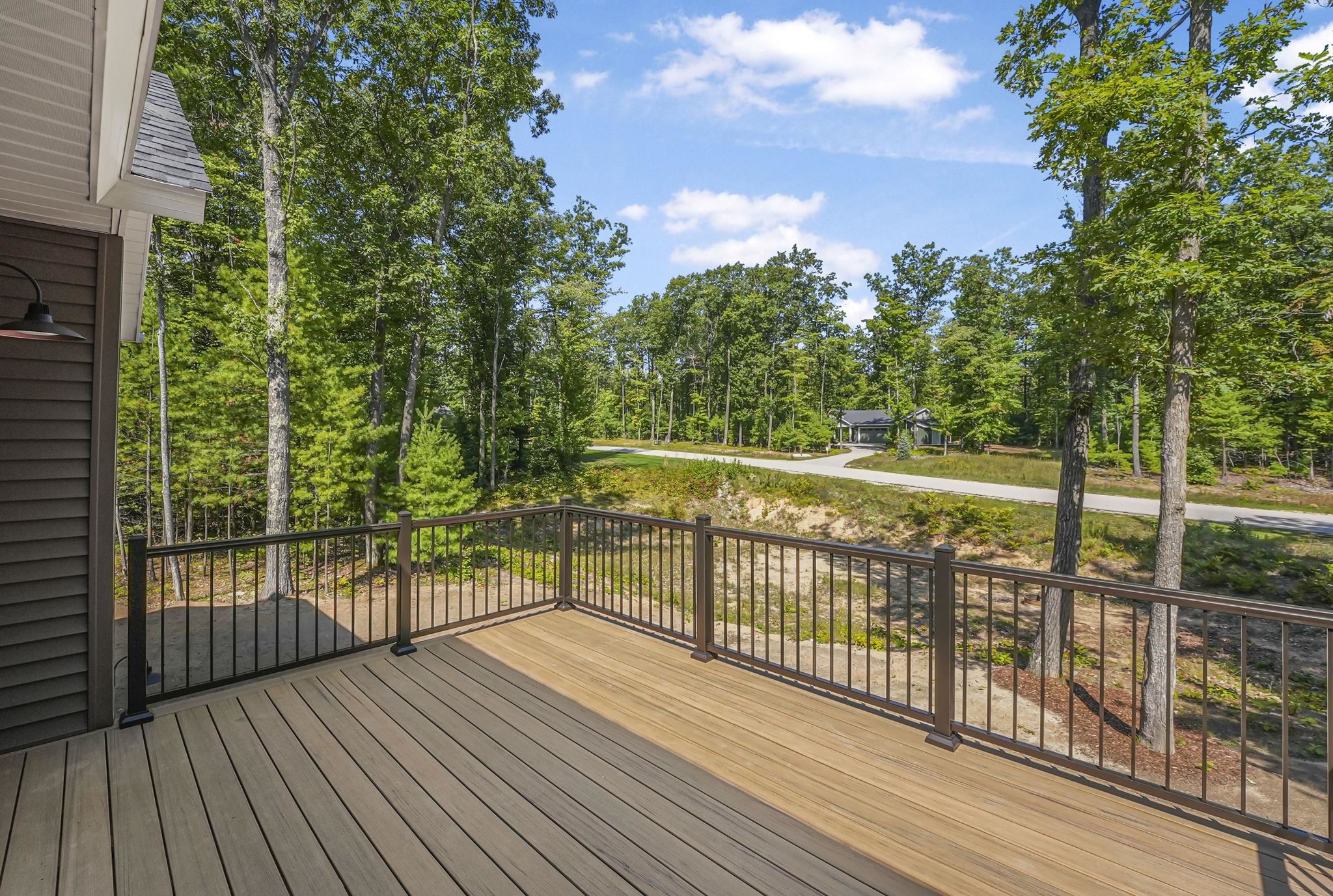2266 Arbutus Ridge Drive Traverse City, MI 49696 - Photo 34 of 39