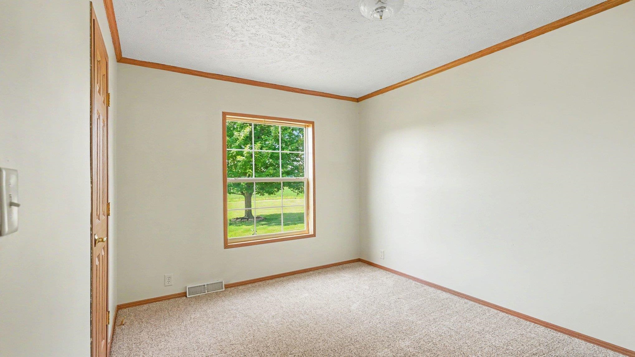 3895 West Broomfield Road Mount Pleasant, MI 48858 - Photo 16 of 34
