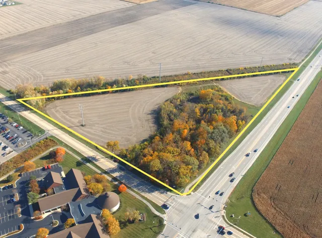 $1,009,800 | 1452 Bethany Road, Sycamore, IL 60178