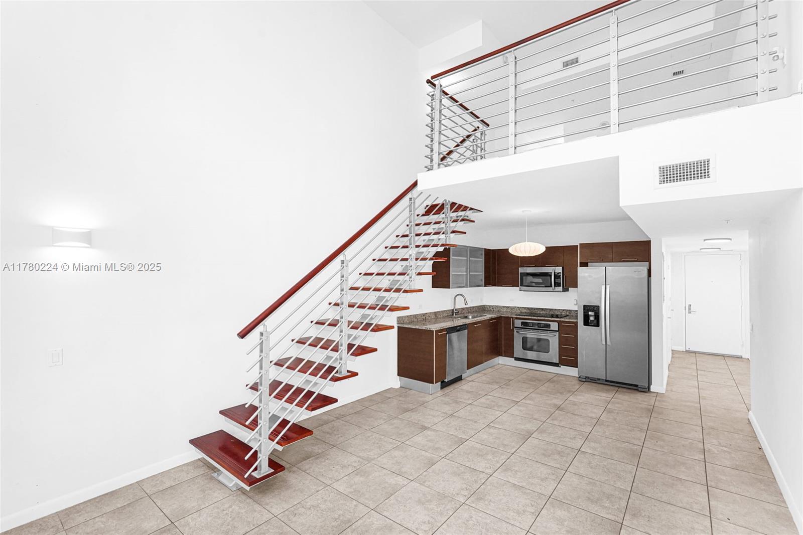 41 Southeast 5th Street, Unit 406 Miami, FL 33131 - Photo 2 of 68