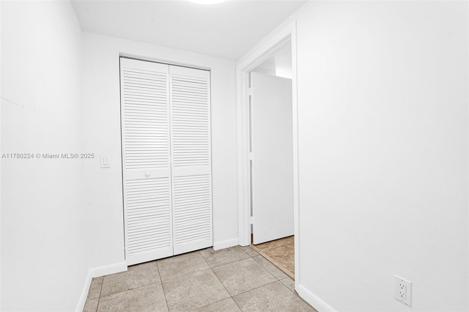 41 Southeast 5th Street, Unit 406 Miami, FL 33131 - Photo 29 of 68