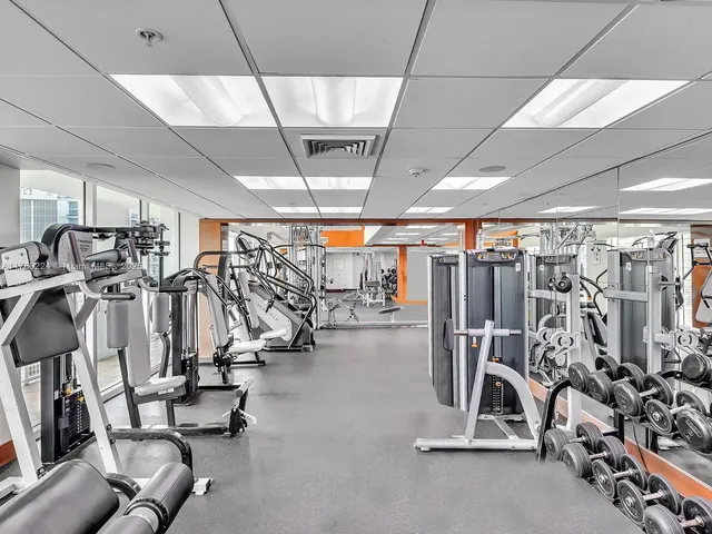 $475,000 | 41 Southeast 5th Street, Unit 406, Miami, FL 33131