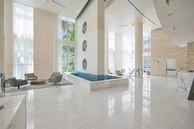 $475,000 | 41 Southeast 5th Street, Unit 406, Miami, FL 33131