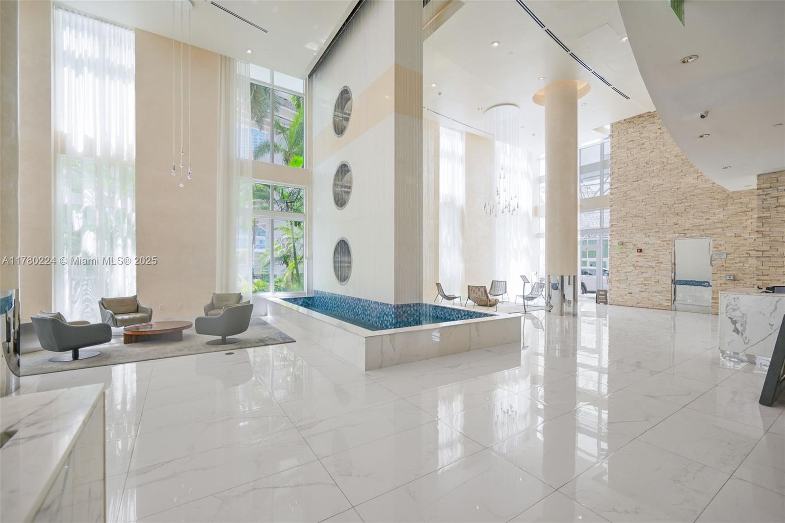 41 Southeast 5th Street, Unit 406 Miami, FL 33131 - Photo 57 of 68