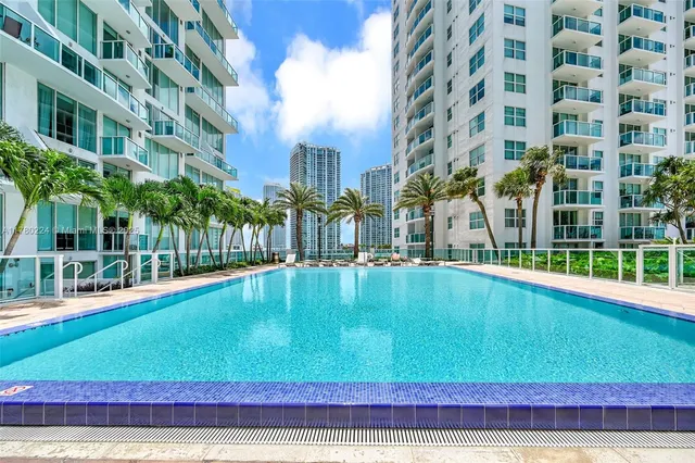 $475,000 | 41 Southeast 5th Street, Unit 406, Miami, FL 33131