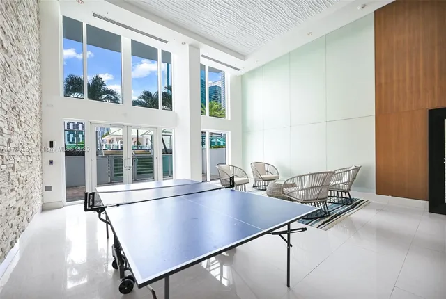 $475,000 | 41 Southeast 5th Street, Unit 406, Miami, FL 33131