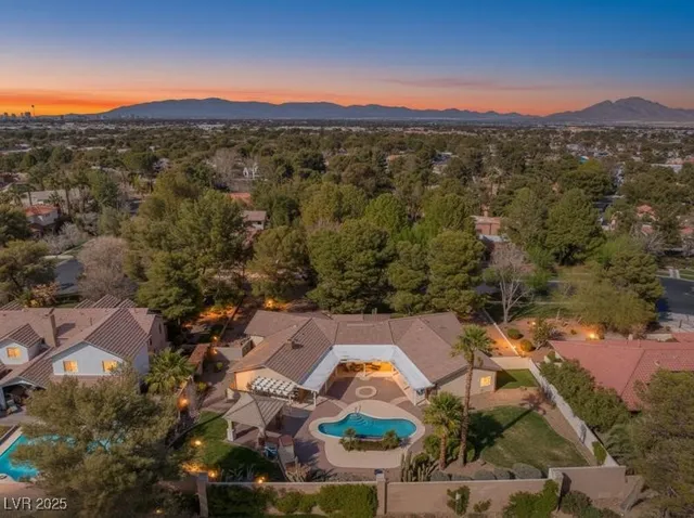 $4,000 | 9 Quail Run Road, Henderson, NV 89014