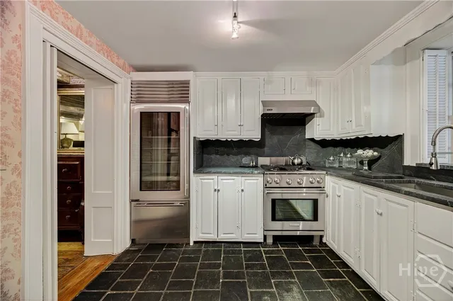 $3,775,000 | 203 West Charlton Street, Savannah, GA 31401