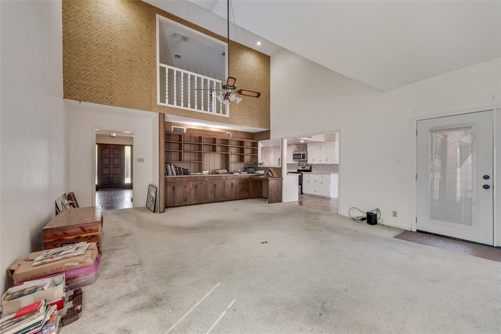 102 South Royal Oak Drive Duncanville, TX 75116 - Photo 8 of 19 a view of an empty room