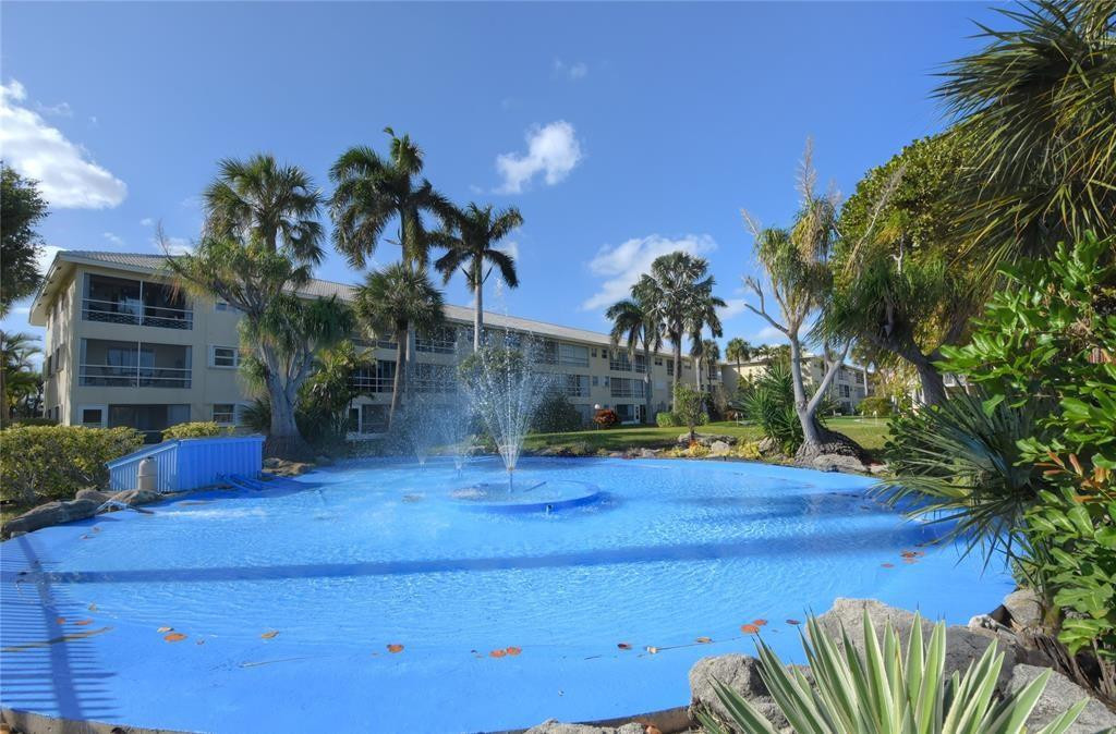 1951 Northeast 39th Street, Unit 360 Lighthouse Point, FL 33064 - Photo 23 of 28 FOUNTAIN