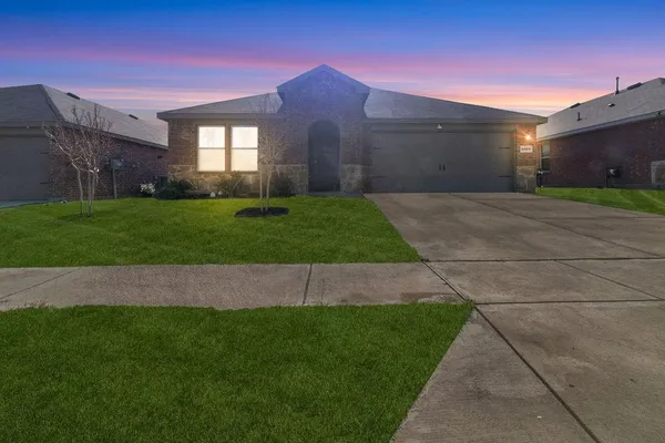 $3,000 | 2928 Roper Street, Royse City, TX 75189