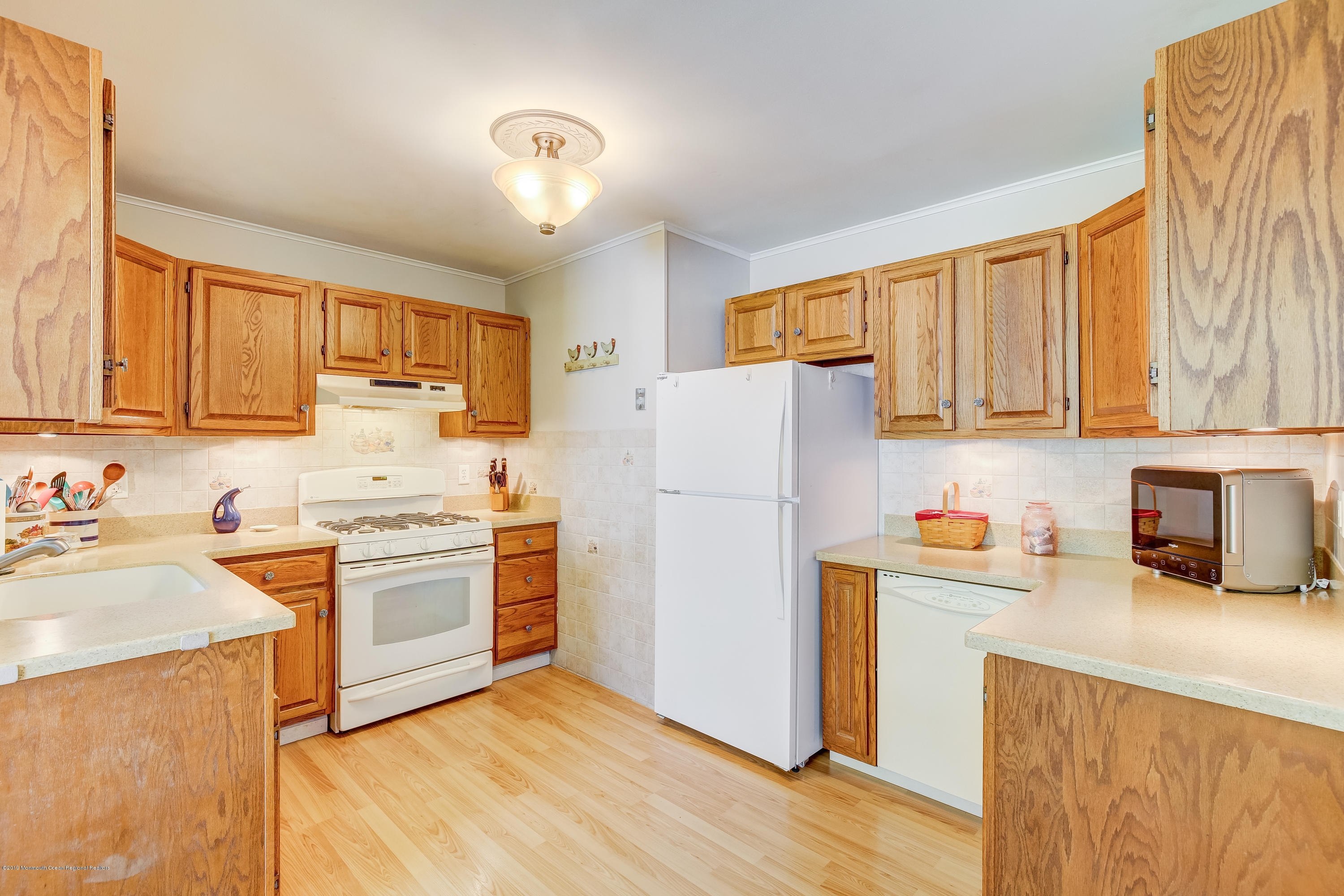 9 Ridge Road Morganville, NJ 07751 - Photo 11 of 27 Kitchen